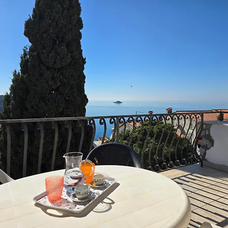 La Vista - Sea View Apartment *