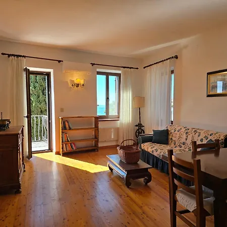 La Vista - Sea View Apartment